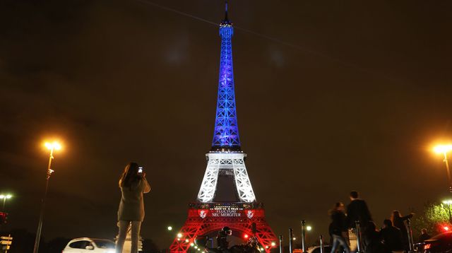 Les règles et usages du drapeau français ~The rules and uses of the French&nbsp;Flag