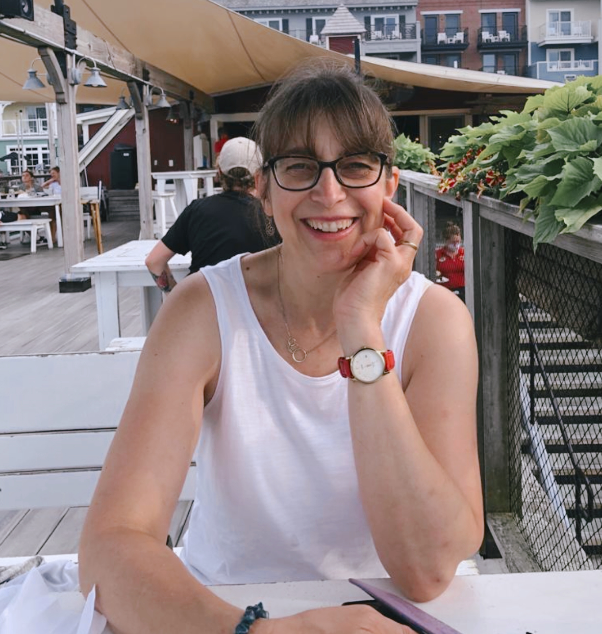 A picture of me, the author of the blog. A French woman living in the United States, mom, teacher, writer and immigrant by choice. 